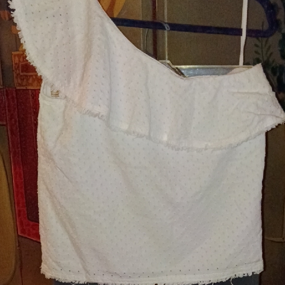 cloth & stone White One-Shoulder Ruffle Eyelet Crop Top - Picture 6 of 6